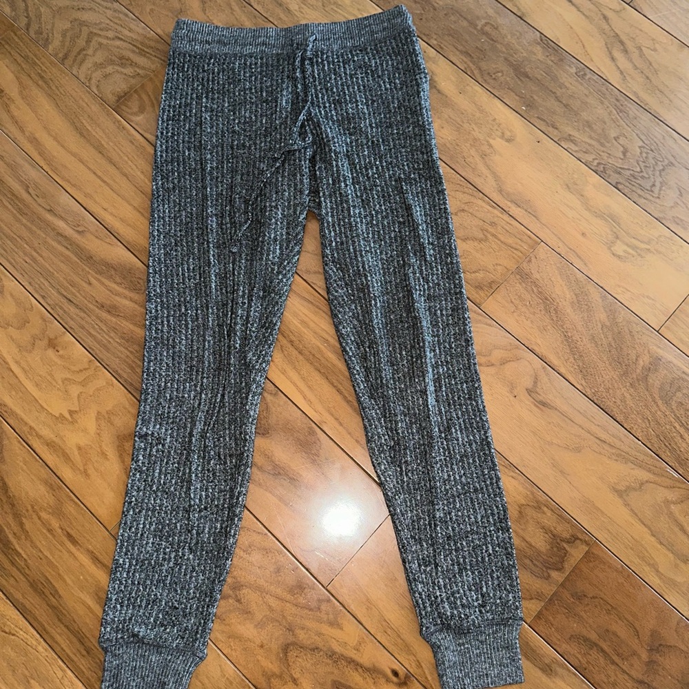 American Eagle Gray Knit Joggers